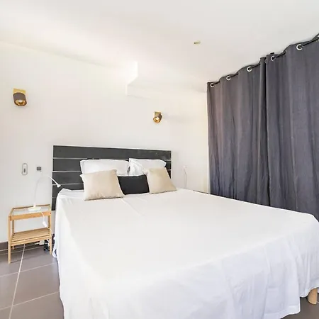 Maison Accueillante A Avec Piscine Privee *