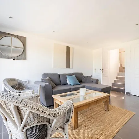 Maison Accueillante: Retreat With Private Pool Holiday home *
