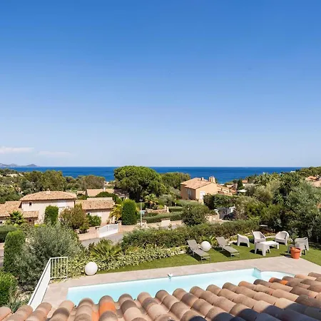 Βίλα Maison Accueillante A Avec Piscine Privee *