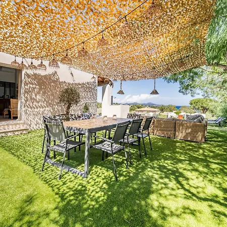 Βίλα Maison Accueillante A Avec Piscine Privee Roquebrune-sur Argens